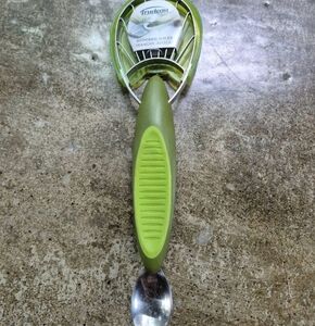 New Trudeau Avocado Slicer Nwt